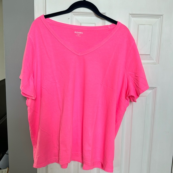Old Navy T-Shirt - Picture 1 of 3